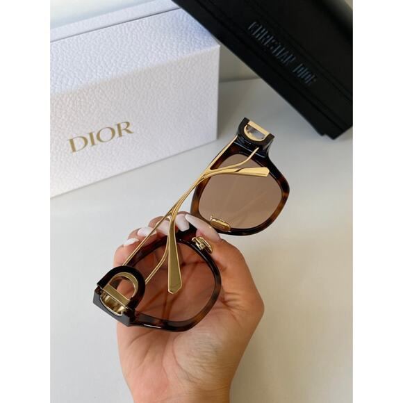 NEW Dior 30Montaigne B2U Brown Gold Cat Eye Sunglasses - Picture 4 of 9